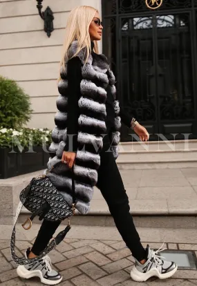 𝐋𝐈𝐌𝐈𝐓𝐄𝐃 𝐄𝐃𝐈𝐓𝐈𝐎𝐍 DREY Rex Fur Midi Vest