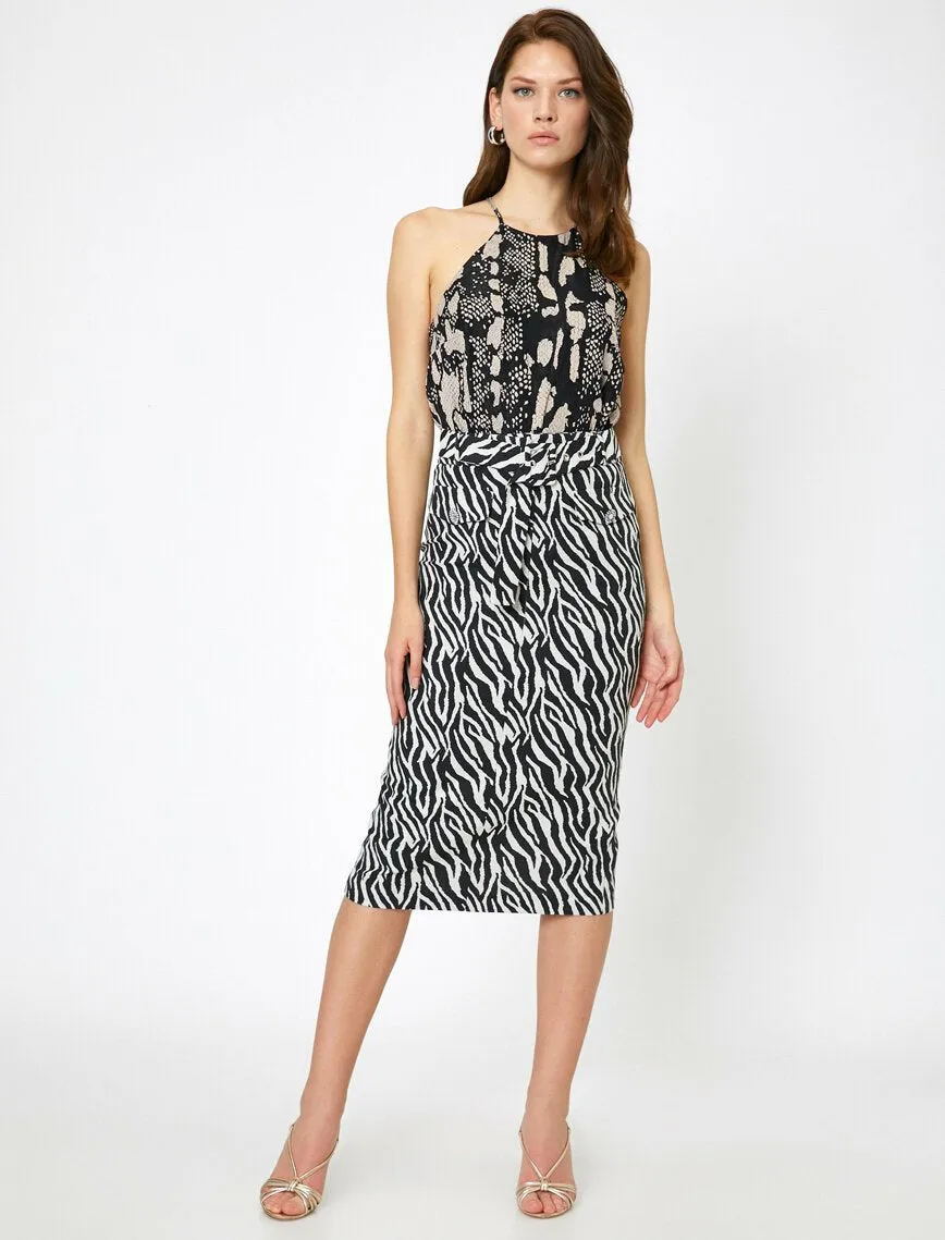 11915 Black Zebra Patterned Midi Skirt