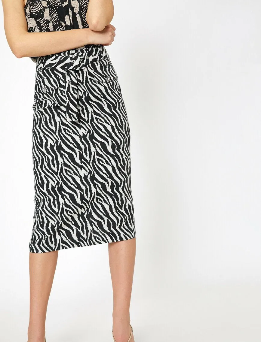 11915 Black Zebra Patterned Midi Skirt