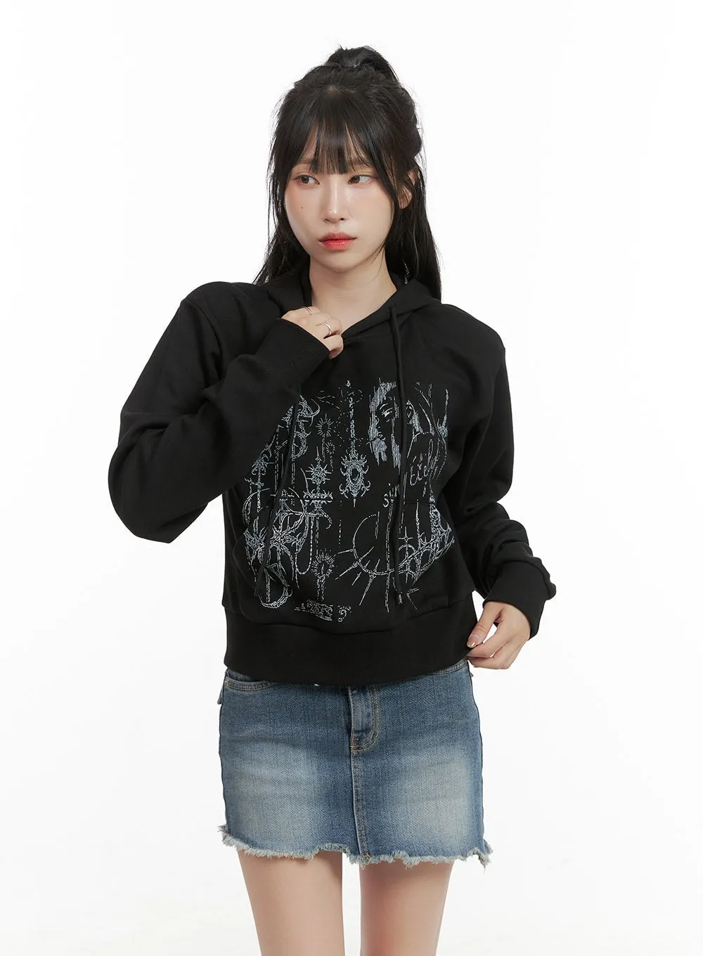 Acubi Graphic Crop Hoodie CG421