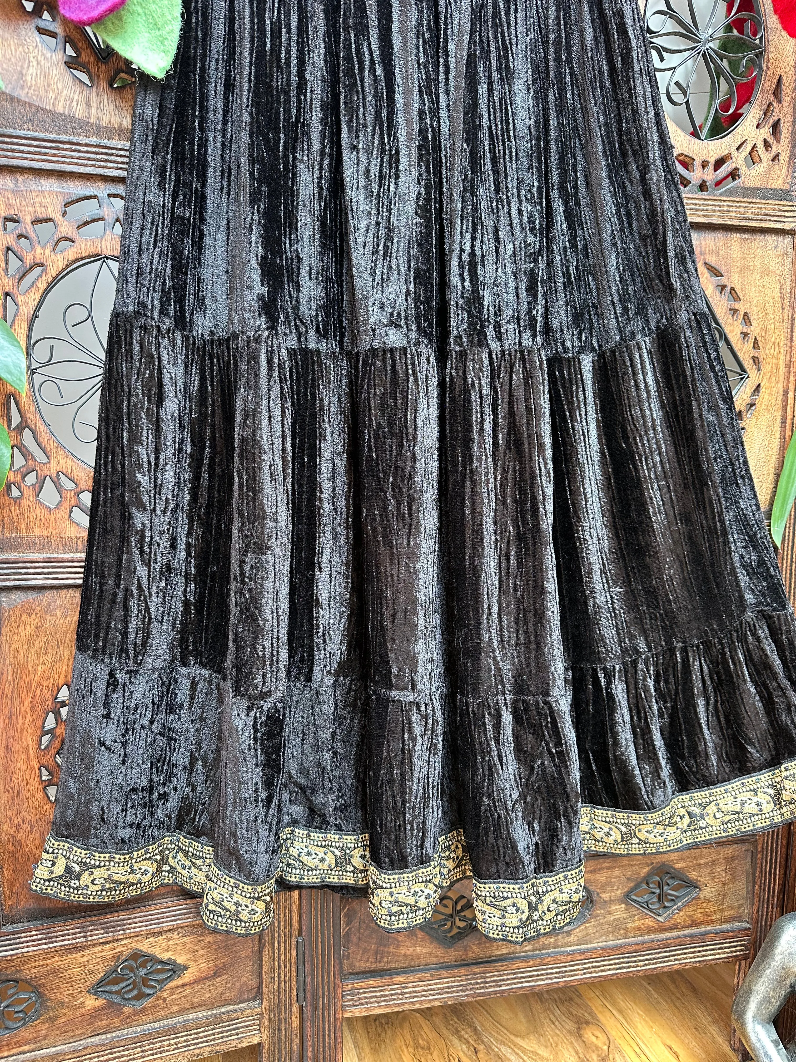 BLACK VELVET GOLD DUST SKIRT (S7L)