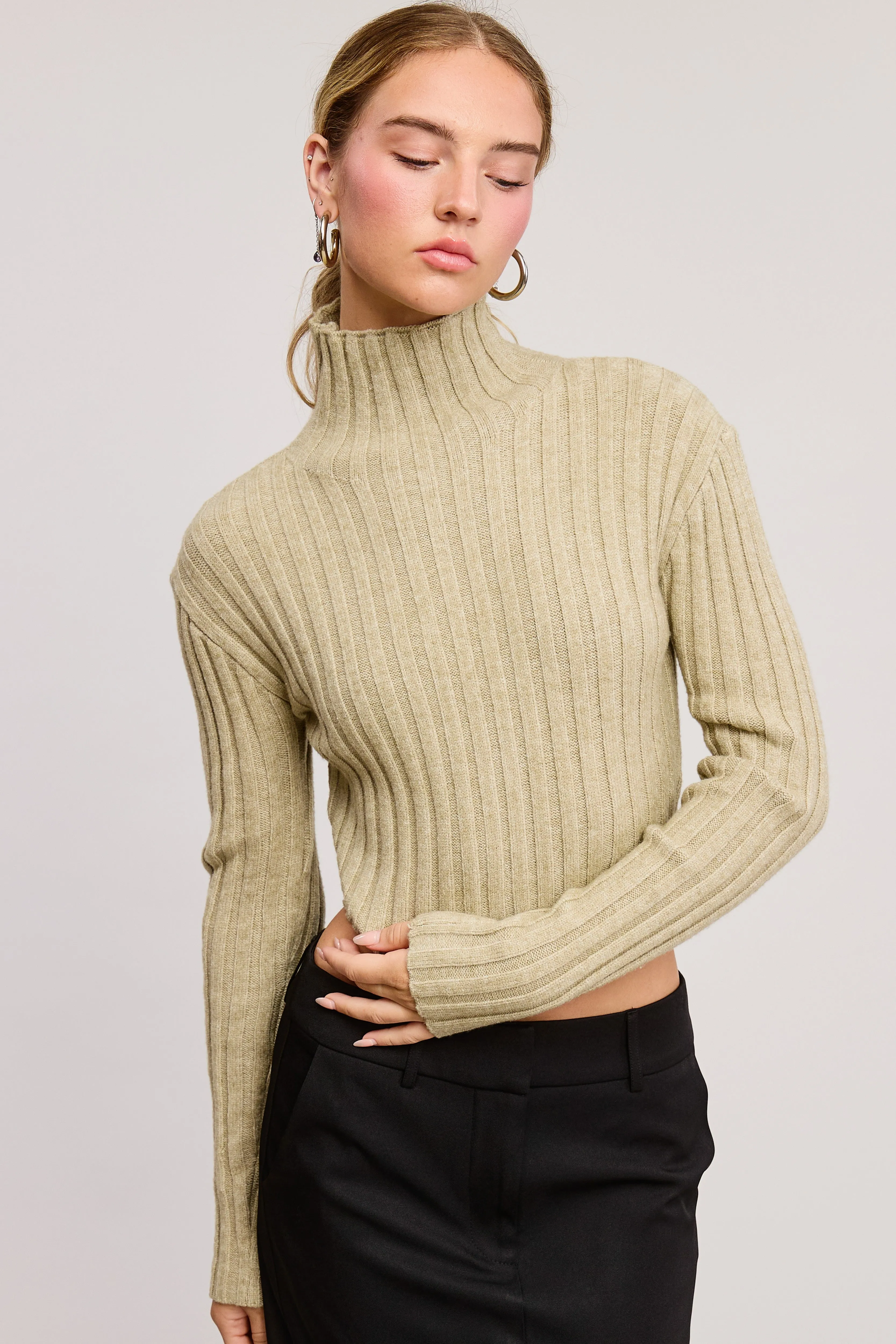 NOHORA TURTLENECK SWEATER BLOUSE