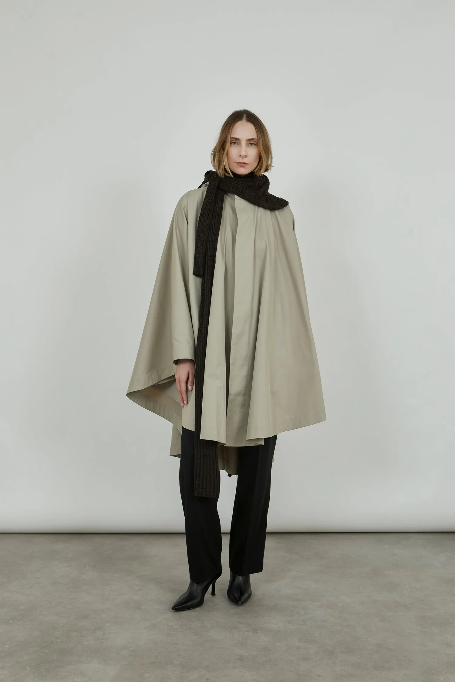 Odin poncho | Beige - Water repellent organic cotton