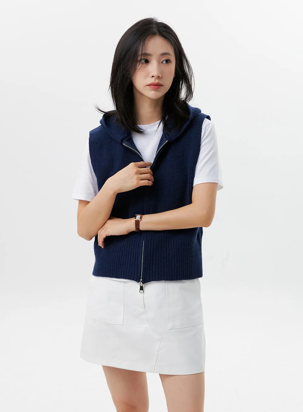 Sleeveless Zip-Up Hooded Vest OG318