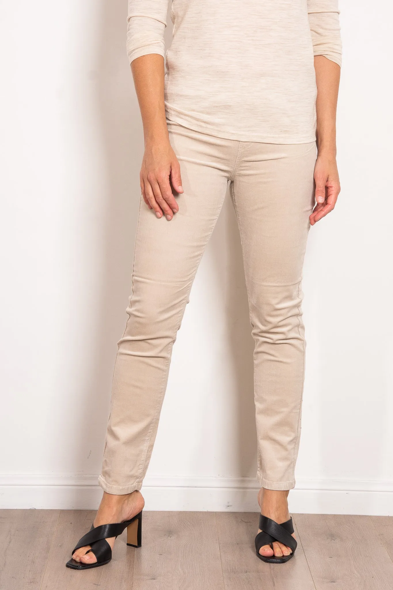 Vassalli Slim Straight Leg Corduroy Pull On Pant