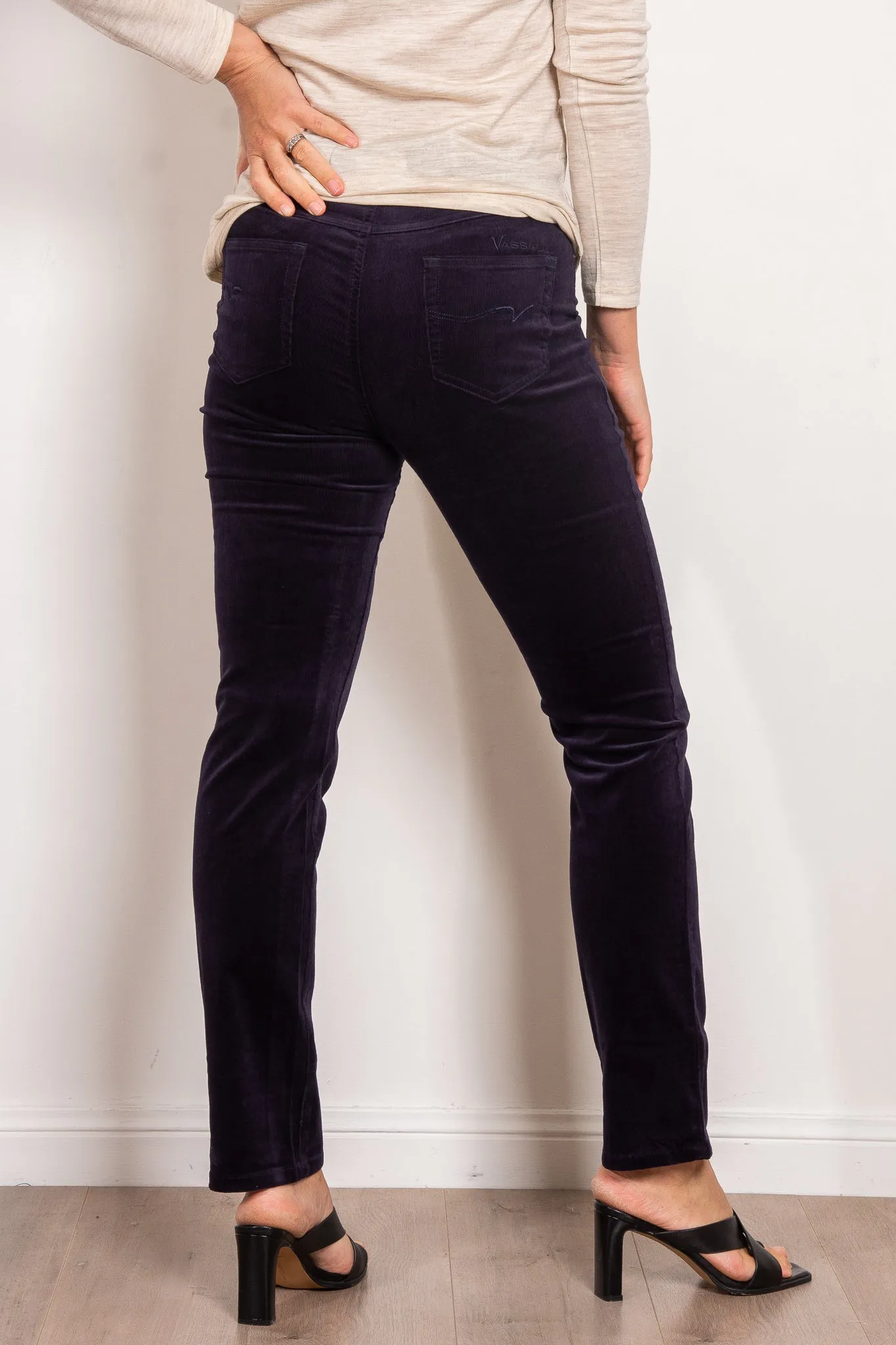 Vassalli Slim Straight Leg Corduroy Pull On Pant