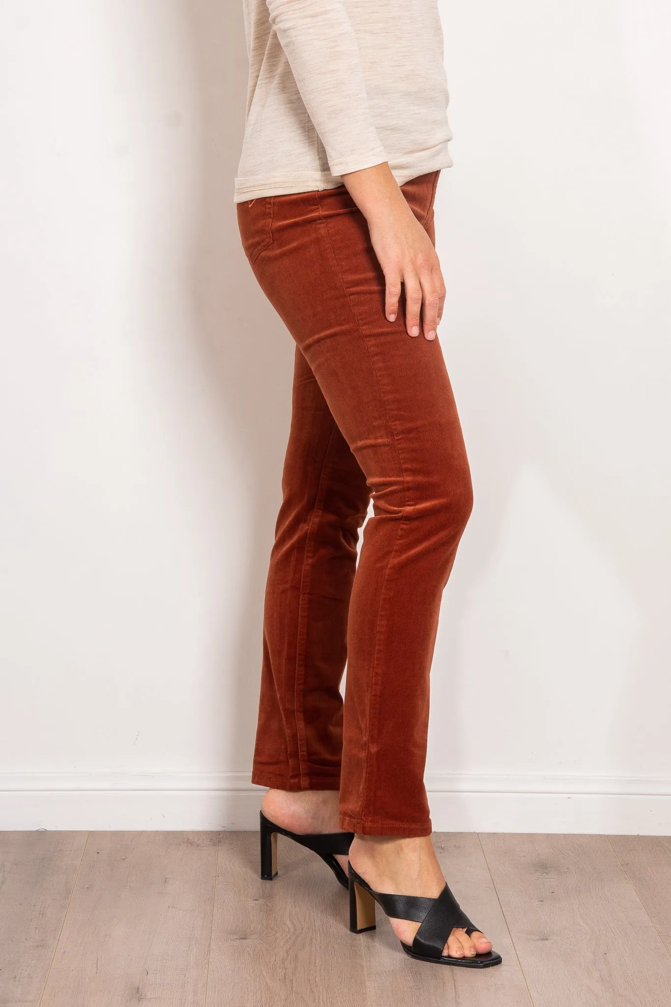 Vassalli Slim Straight Leg Corduroy Pull On Pant