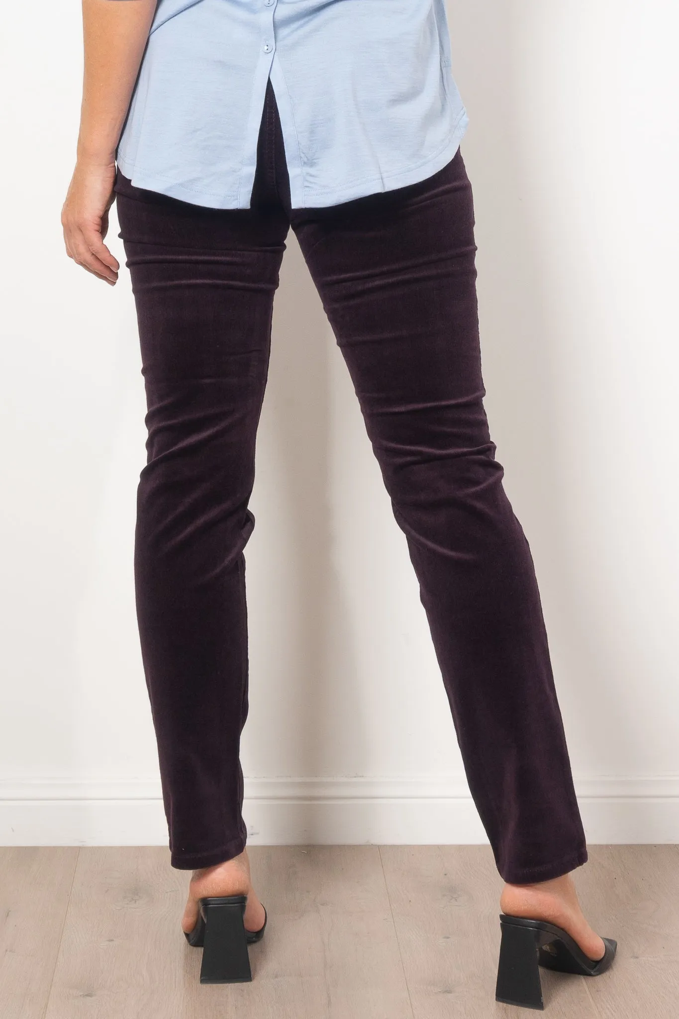 Vassalli Slim Straight Leg Corduroy Pull On Pant