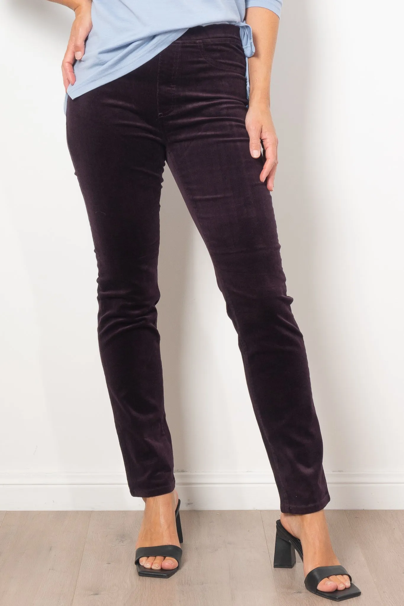 Vassalli Slim Straight Leg Corduroy Pull On Pant