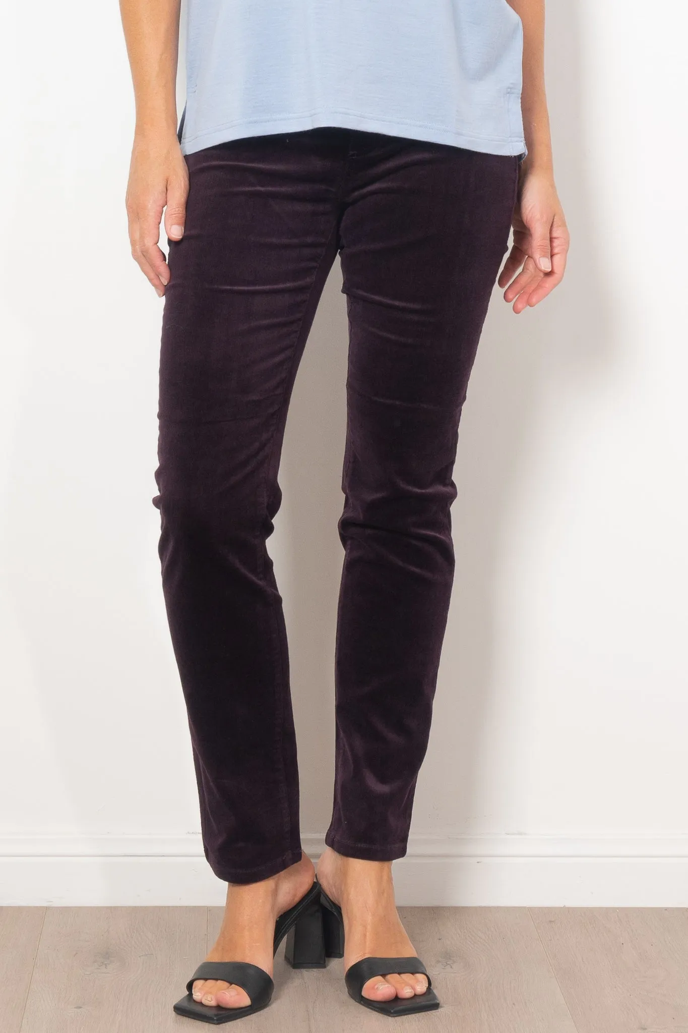 Vassalli Slim Straight Leg Corduroy Pull On Pant